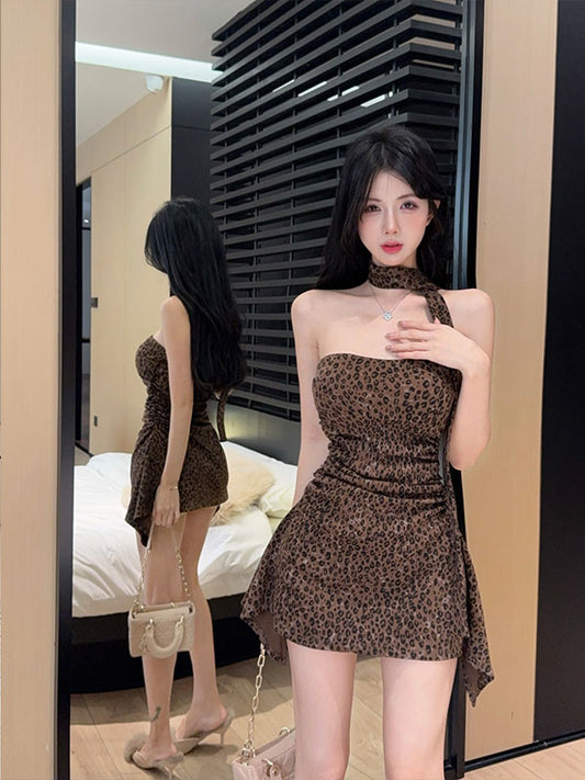 Boho-Inspired A-Line Leopard Mini Skirt Vintage Strapless Asymmetric Hem Ruched Short Dress AP3803