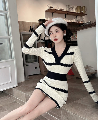 Lovely V-Neck knitted Stripe Mini Skirt Vogue Adorable Cinched-Waist Long Sleeve Bodycon Short Dress AP3804