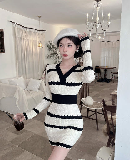 Lovely V-Neck knitted Stripe Mini Skirt Vogue Adorable Cinched-Waist Long Sleeve Bodycon Short Dress AP3804