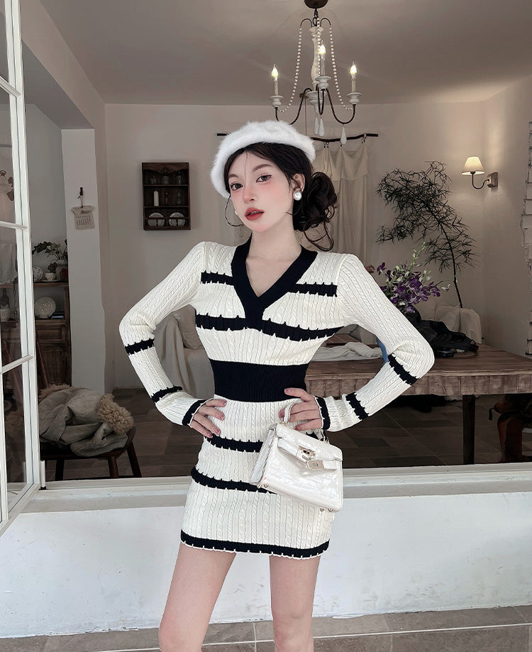 Lovely V-Neck knitted Stripe Mini Skirt Vogue Adorable Cinched-Waist Long Sleeve Bodycon Short Dress AP3804