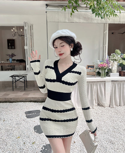 Lovely V-Neck knitted Stripe Mini Skirt Vogue Adorable Cinched-Waist Long Sleeve Bodycon Short Dress AP3804