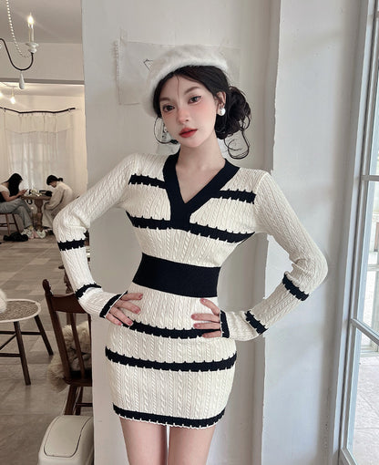 Lovely V-Neck knitted Stripe Mini Skirt Vogue Adorable Cinched-Waist Long Sleeve Bodycon Short Dress AP3804