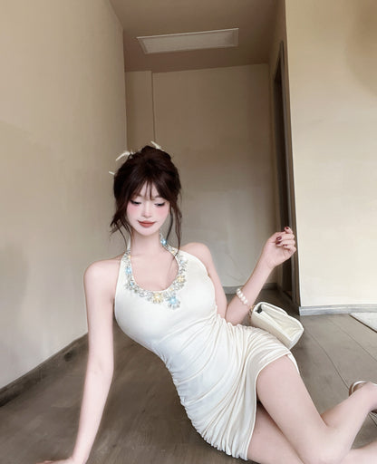 Enticing Cinched-Waist Bodycon Mini Skirt Vogue Crystals Sequins Design Halter Short Dress AP3814