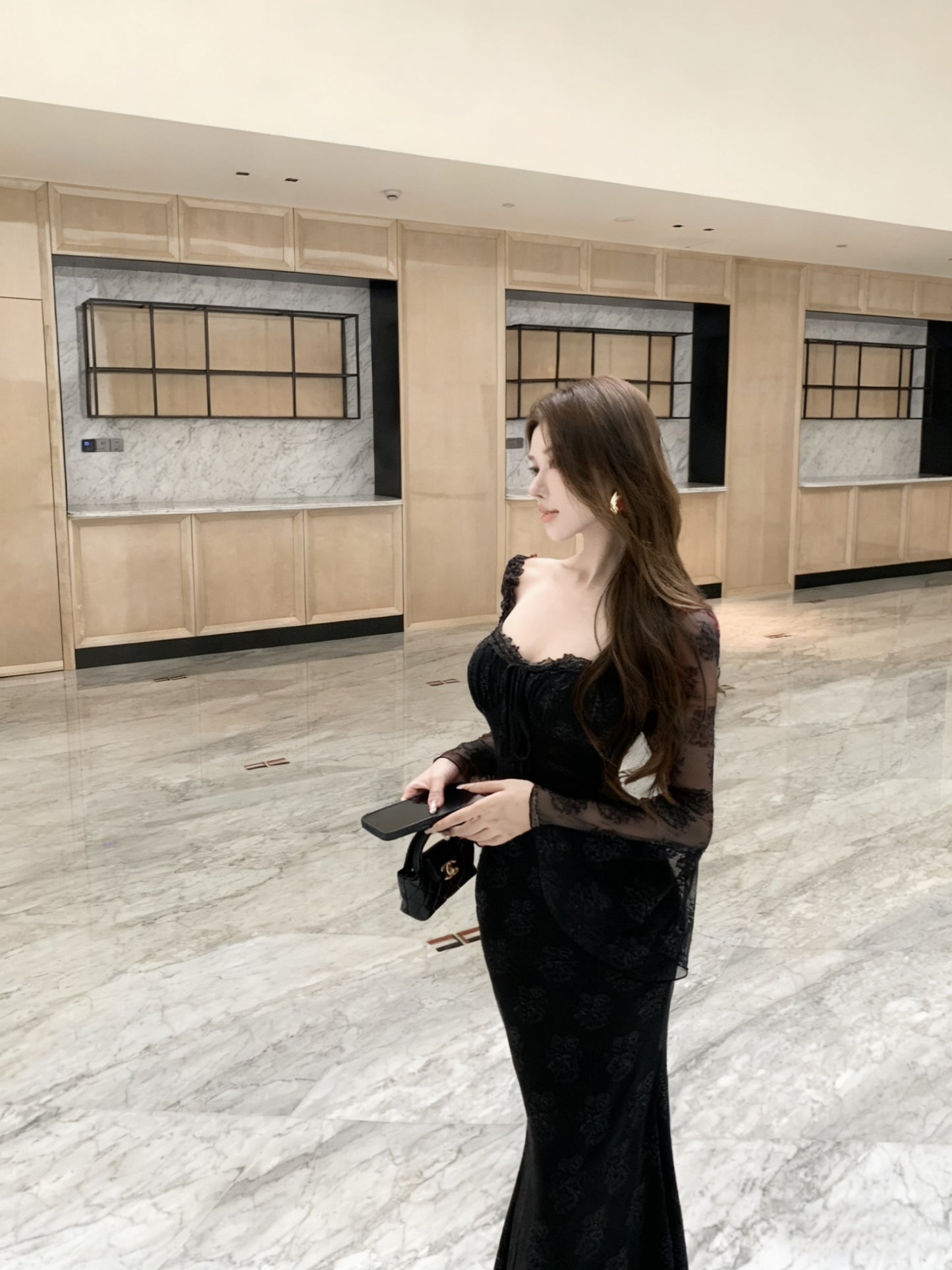 Fantastic Black Lace Long Bell Sleeve Maxi Dress French Style Square Neck Mermaid Evening Long Dress AP3824