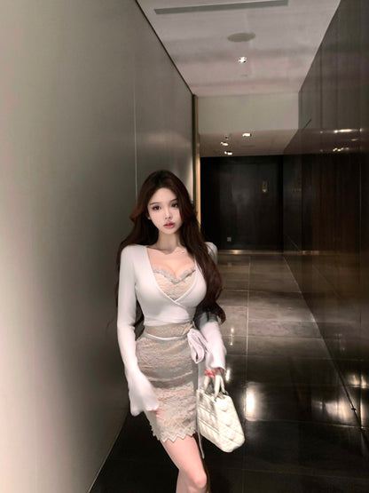 Dreamy Lace Splicing Ruffles Square Neck  Mini Skirt Glam Long Sleeve Bodycon Short Dress AP3829