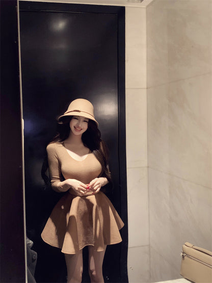 Alluring 2-Piece Set A-Line Cinched-Waist Mini Skirt Minimalism Jewel Neck Long Sleeve Short Dress AP3830