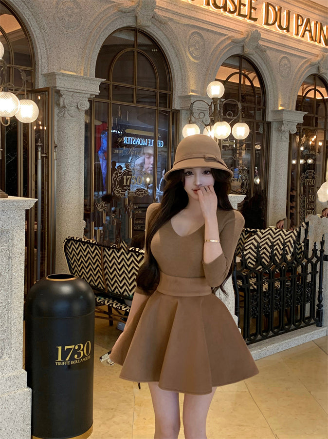 Alluring 2-Piece Set A-Line Cinched-Waist Mini Skirt Minimalism Jewel Neck Long Sleeve Short Dress AP3830