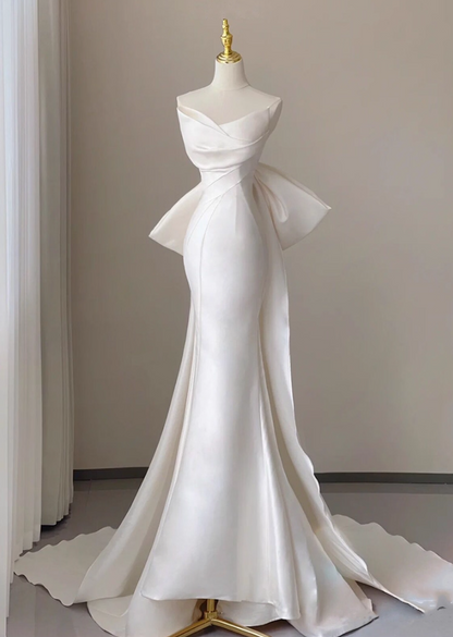 Stunning Strapless White Mermaid Bridal Gowns Classical Satin Bow Pleated Wedding Dress AP3835