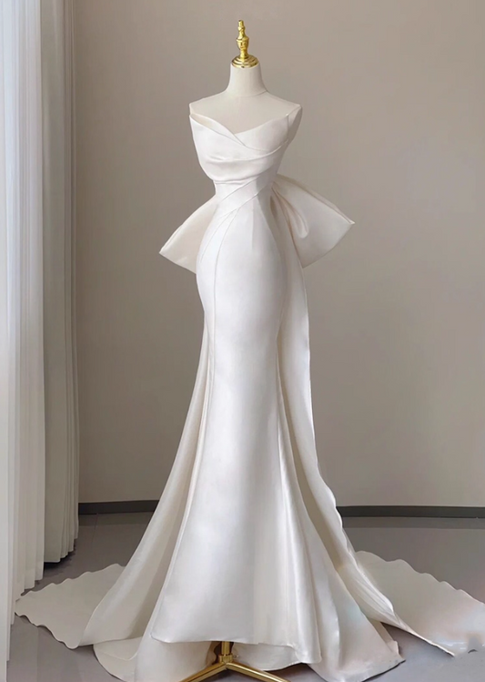 Stunning Strapless White Mermaid Bridal Gowns Classical Satin Bow Pleated Wedding Dress AP3835