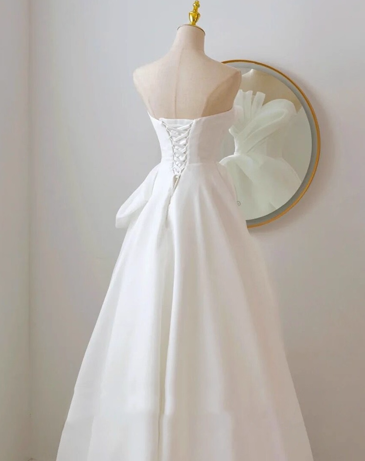 Novelty A-Line Strapless Engagement Gowns Charming Tulle Satin Pleated Wedding Dress AP3836