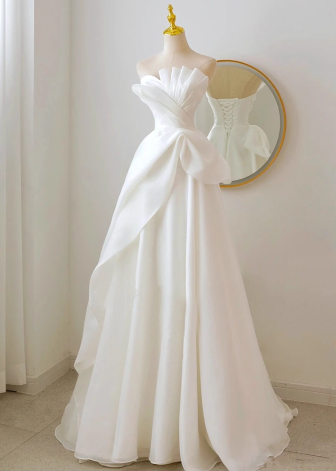 Novelty A-Line Strapless Engagement Gowns Charming Tulle Satin Pleated Wedding Dress AP3836