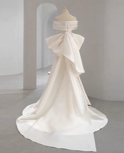 Unique Off-Shoulder Mermaid Bridal Gowns Romantic White Satin Pleated Wedding Dress AP3837