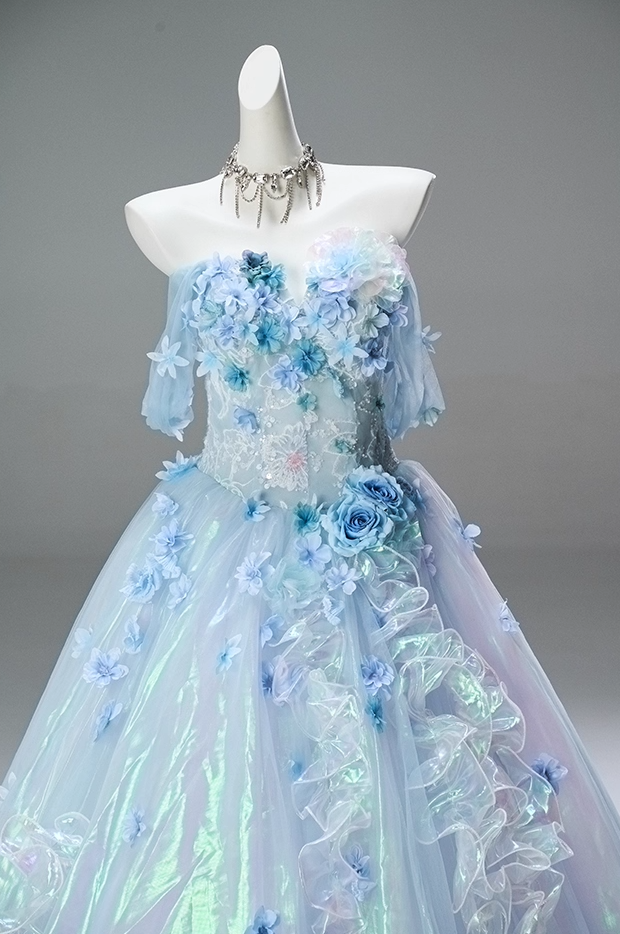 Adorable A-Line Off-Shoulder Pleated Evening Gowns Dreamy Sequins Handmade Flowers Ruffles Prom Dress AP3845