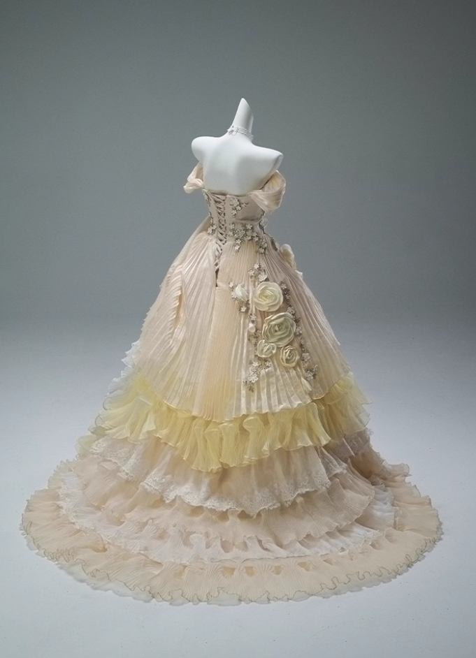 Vogue A-Line Off-Shoulder Tiered Evening Gowns Romantic 3D Floral Ruffles Tulle Handmade Flowers Appliques Sequins Beads Prom Dress AP3853