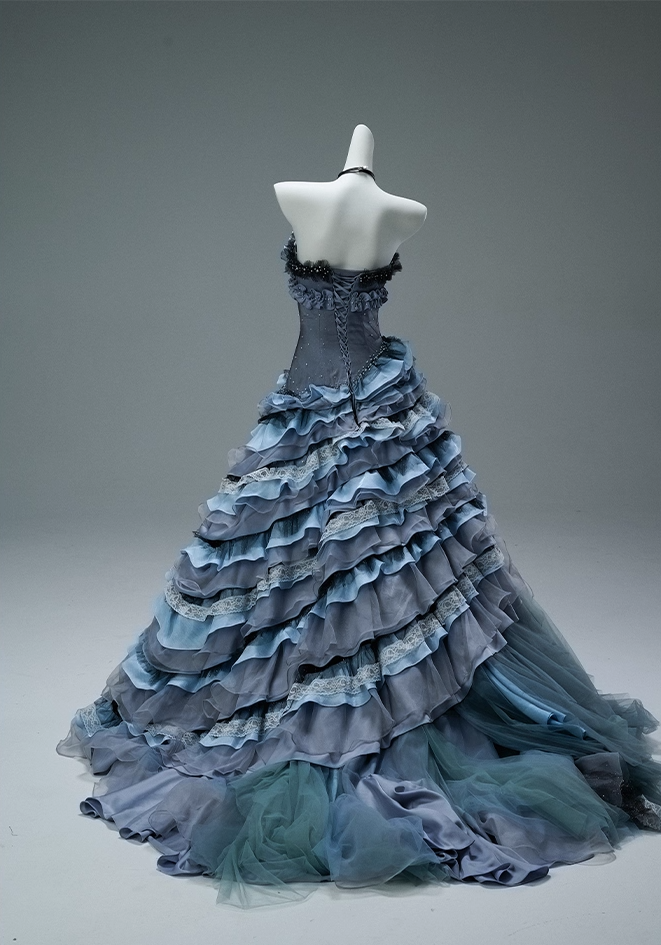 Hot Girls A-Line Strapless Tiered Sweet 16th Gowns Handmade Flowers Beads Lace Ruffles Prom Dress AP3861