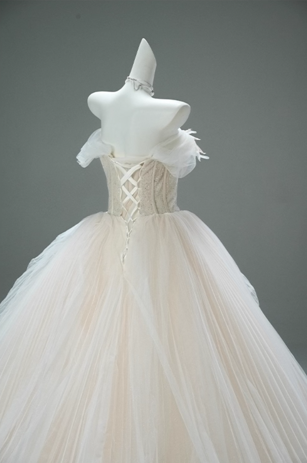 Amazing A-Line Off-Shoulder Layered Tulle Evening Gowns Glam Handmade Flowers Sequins Prom Dress AP3874