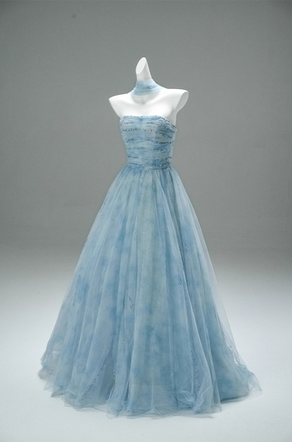 Fascinating A-Line Strapless Pleated Tulle Sweet 16th Gowns Simple Sequins Beads Prom Dress AP3876