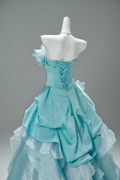 Romantic A-Line Strapless Sweet 16th Gowns Vibrant Handmade Flowers Appliques Beads Pleated Prom Dress AP3879