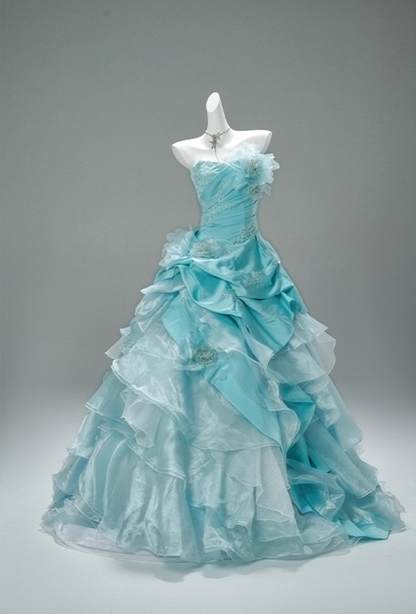 Romantic A-Line Strapless Sweet 16th Gowns Vibrant Handmade Flowers Appliques Beads Pleated Prom Dress AP3879