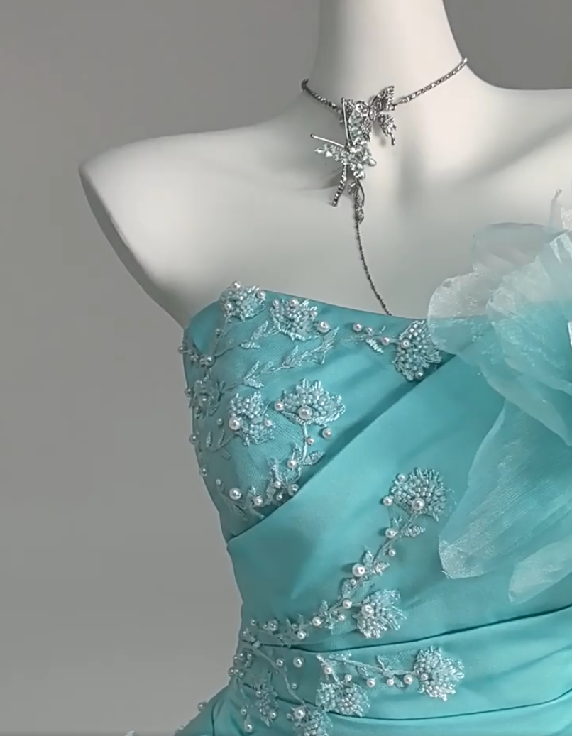 Romantic A-Line Strapless Sweet 16th Gowns Vibrant Handmade Flowers Appliques Beads Pleated Prom Dress AP3879