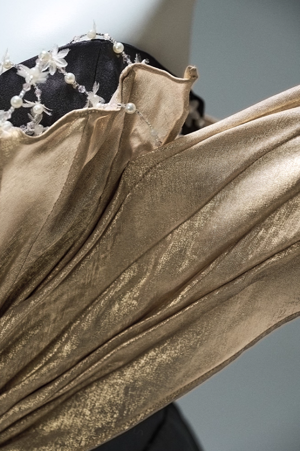 Elegant Off-Shoulder A-Line Evening Gowns Minimalism Beading Color-Block Prom Dress AP3886