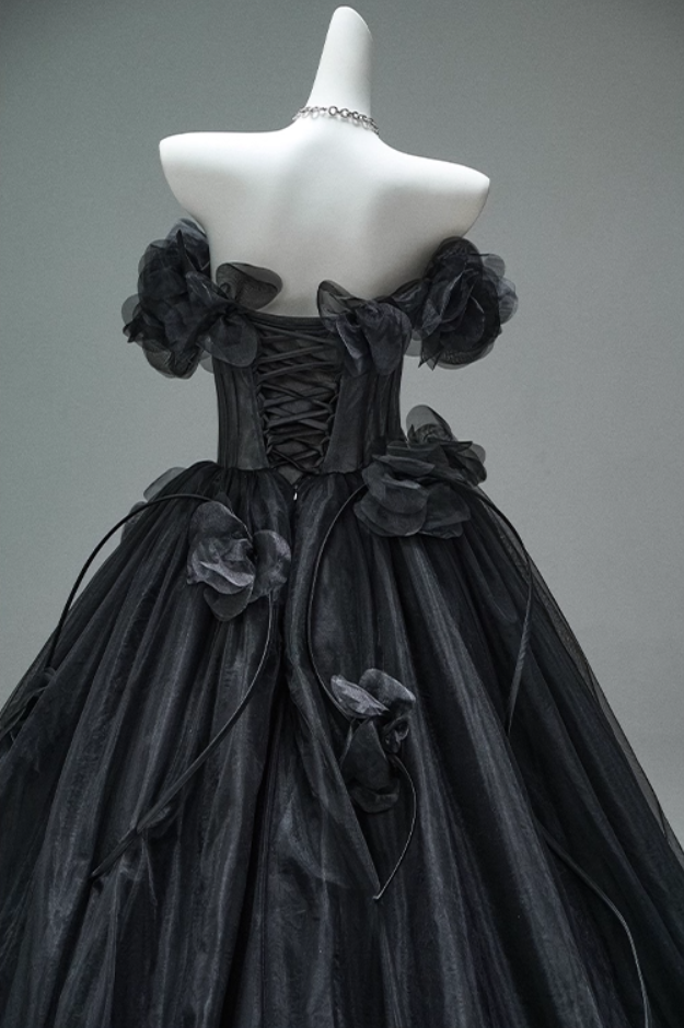 Gothic-Style Off-Shoulder A-Line Evening Gowns Fashion 3D Appliques Black Prom Dress AP3887