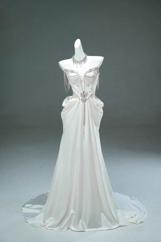 Vintage Off-Shoulder Sheath Satin Bridal Gowns Sparkly Beading Rhinestones Draped Wedding Dress AP3891