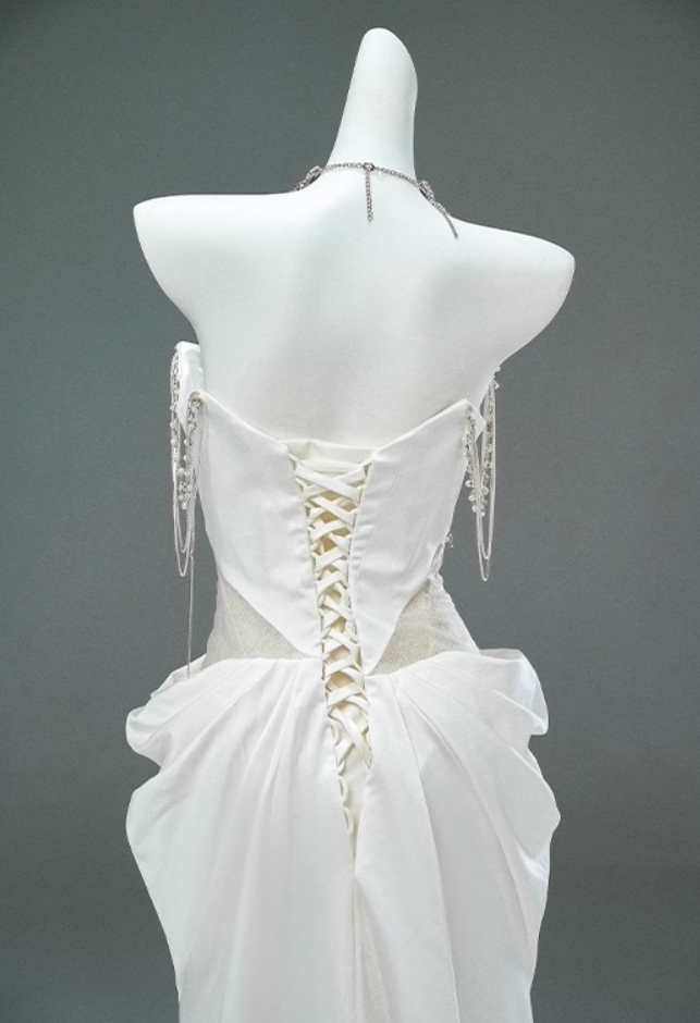 Vintage Off-Shoulder Sheath Satin Bridal Gowns Sparkly Beading Rhinestones Draped Wedding Dress AP3891