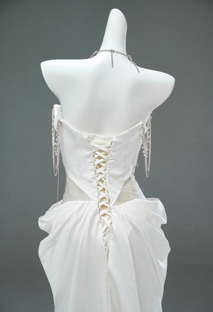 Vintage Off-Shoulder Sheath Satin Bridal Gowns Sparkly Beading Rhinestones Draped Wedding Dress AP3891