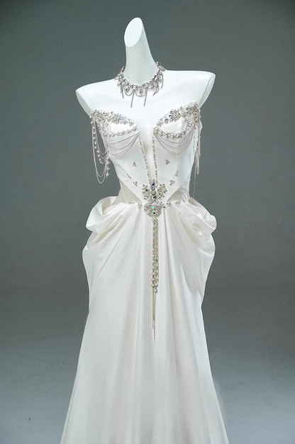 Vintage Off-Shoulder Sheath Satin Bridal Gowns Sparkly Beading Rhinestones Draped Wedding Dress AP3891