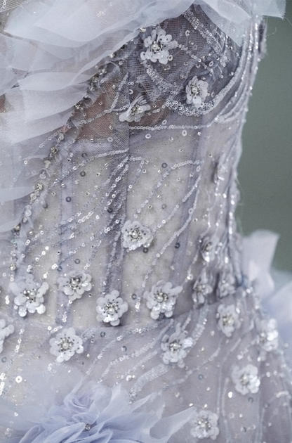 Ethereal A-Line Strapless Ruffles Tulle Sweet 16th Gowns Flattering Handmade Flowers Sequins Prom Dress AP3894