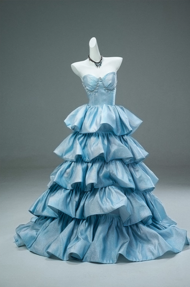 Stunning A-Line Strapless Sweet 16th Gowns Stylish Beads Tiered Prom Dress AP3900