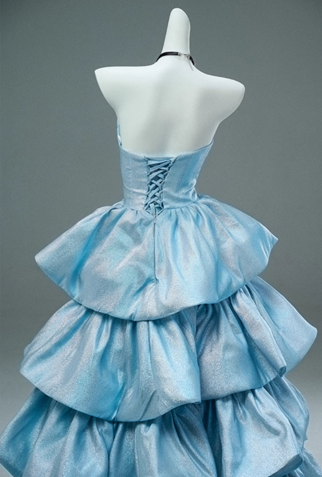 Stunning A-Line Strapless Sweet 16th Gowns Stylish Beads Tiered Prom Dress AP3900