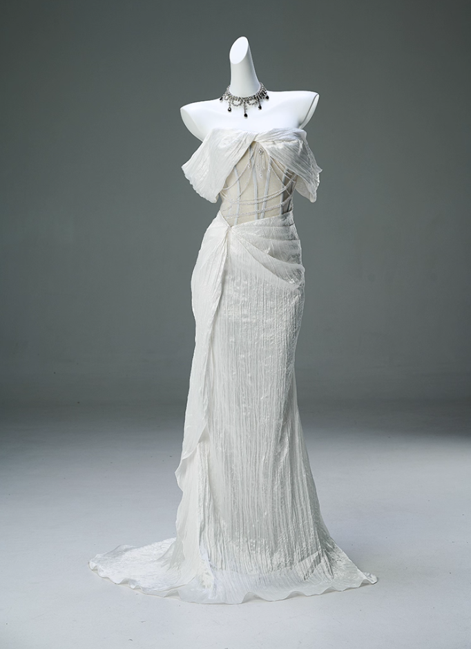 Fashionable Off-Shoulder Sheath Bridal Gowns Fancy Beading Rhinestones Gathered Tulle White Wedding Dress AP3903