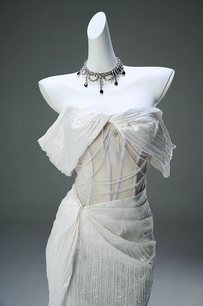 Fashionable Off-Shoulder Sheath Bridal Gowns Fancy Beading Rhinestones Gathered Tulle White Wedding Dress AP3903