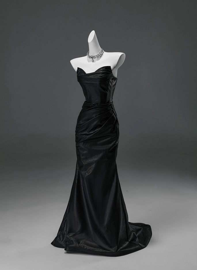 Simple Strapless Mermaid Black Evening Gowns Sexy Ruched Lace-Up Prom Dress AP3908