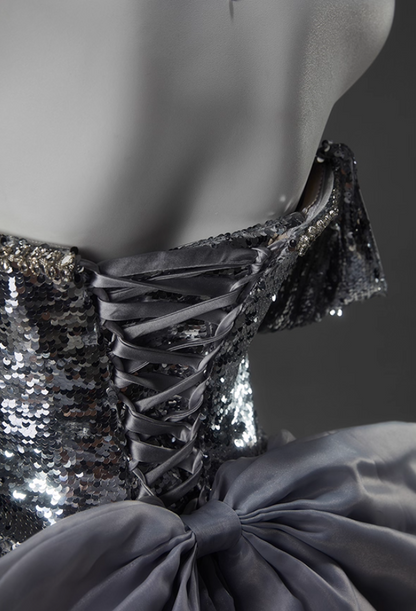 Sparkly Off-Shoulder Sheath Sweet 16 Evening Gowns Exquisite Sequins Beading Bow Tulle Prom Dress AP3912