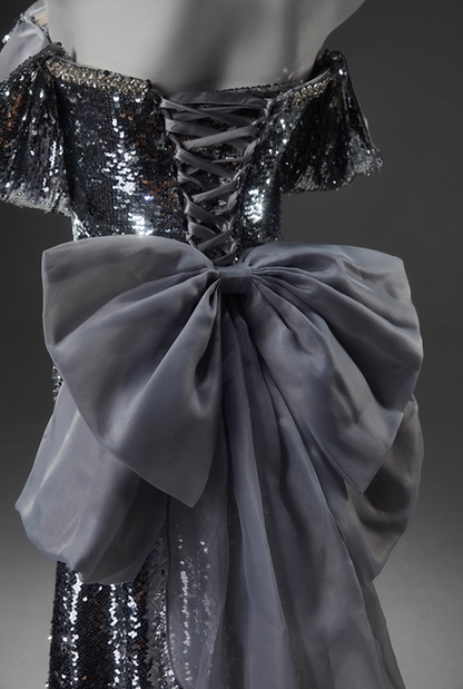 Sparkly Off-Shoulder Sheath Sweet 16 Evening Gowns Exquisite Sequins Beading Bow Tulle Prom Dress AP3912