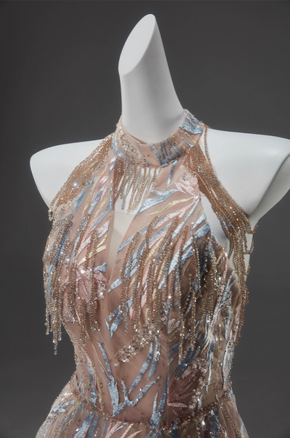 Bling Halter Neck A-Line Sweet 16 Gowns Glamorous Sequins Beading Embroidery Prom Dress AP3914