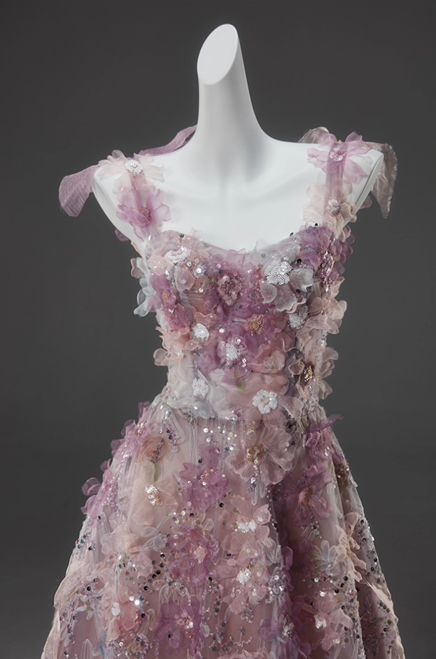 Stylish A-Line Spaghetti Strap Evening Dresses Sweet 3D Appliques Sequins Prom Dress AP3915