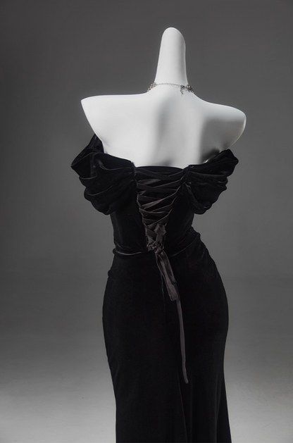 Sexy Sheath Off-Shoulder Evening Gowns Unique Black Ruched Beaded Prom Dress AP3920