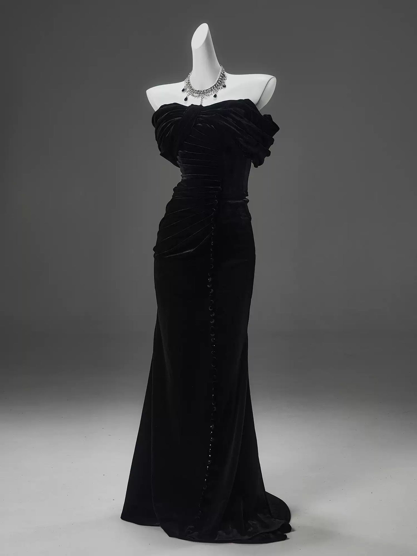 Sexy Sheath Off-Shoulder Evening Gowns Unique Black Ruched Beaded Prom Dress AP3920