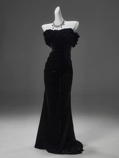 Sexy Sheath Off-Shoulder Evening Gowns Unique Black Ruched Beaded Prom Dress AP3920