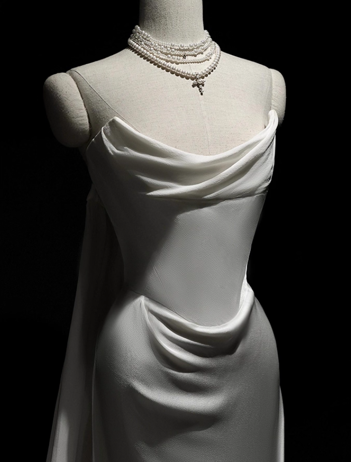 Casual Strapless Sheath Bridal Gowns Simple Satin Wedding Dress AP3930