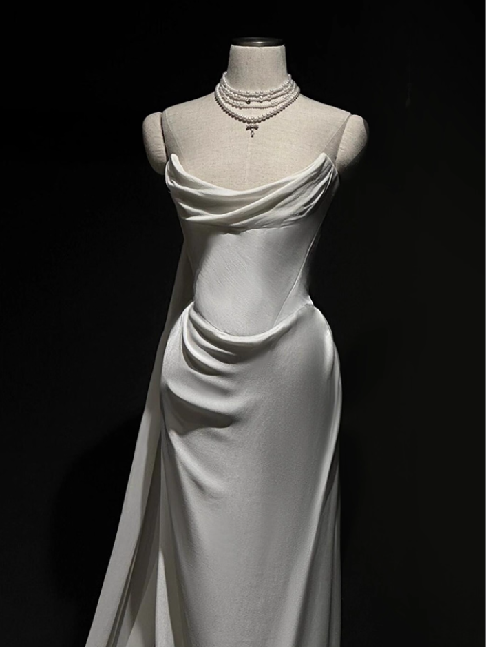 Casual Strapless Sheath Bridal Gowns Simple Satin Wedding Dress AP3930