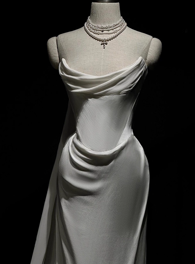 Casual Strapless Sheath Bridal Gowns Simple Satin Wedding Dress AP3930