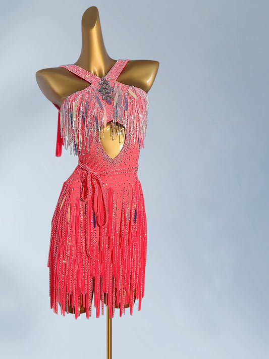 Fabulous Sheath Halter Neck Cutout Birthday Gowns Playful Sequins Crystals Tassel Backless Homecoming Dress AP3949