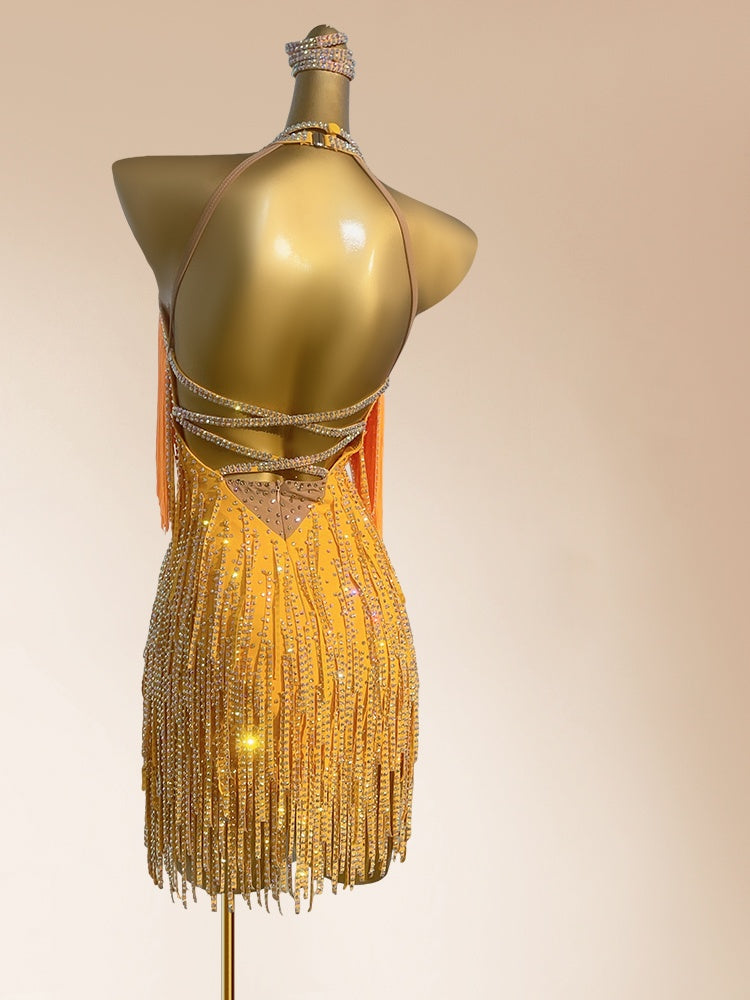 Fantastic Sheath Halter Neck Birthday Gowns Dopamine Style Backless Rhinestones Beading Tassel Homecoming Dress AP3957