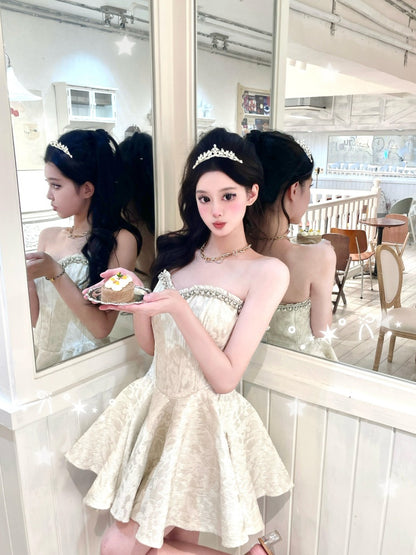 Appealing A-Line Strapless Mini Skirt Glittering Beading Jacquard Short Dress AP4015