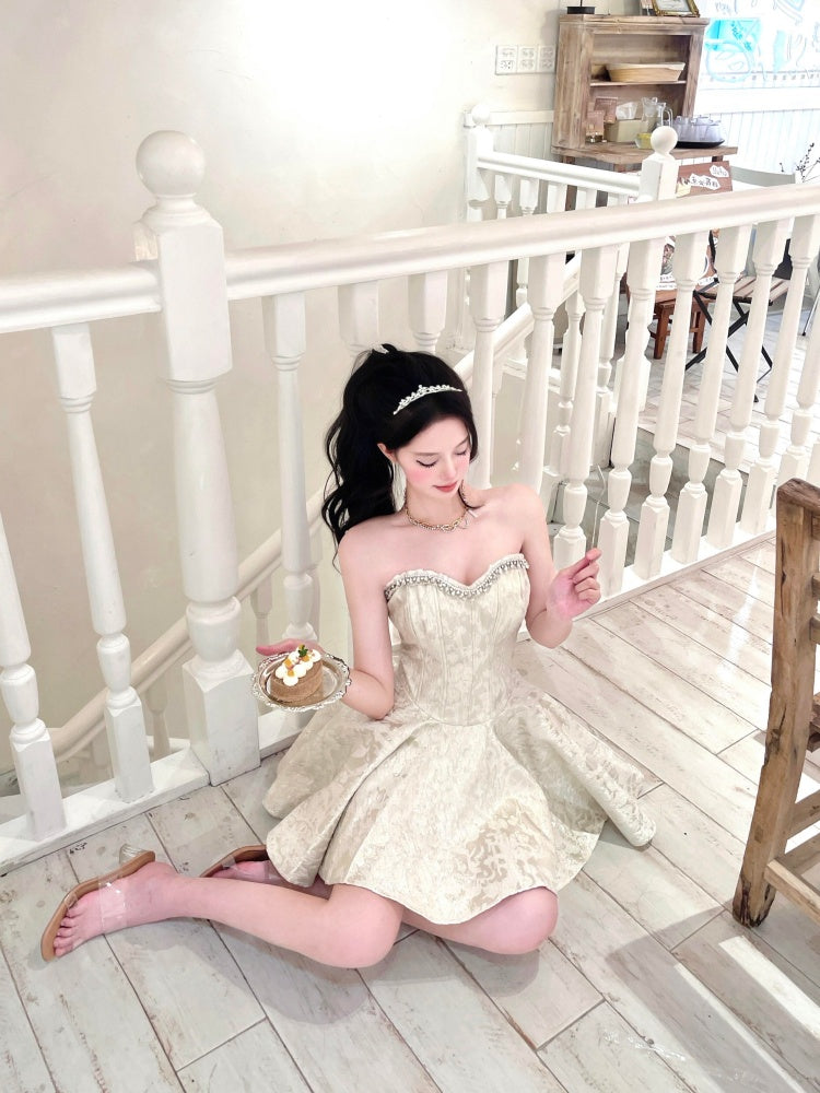 Appealing A-Line Strapless Mini Skirt Glittering Beading Jacquard Short Dress AP4015